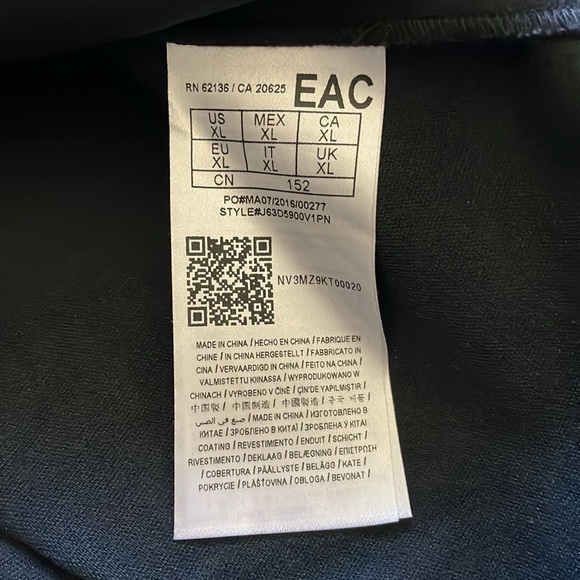 Guess girl’s XL faux leather mini skirt, elastic waist band - Picture 4 of 4